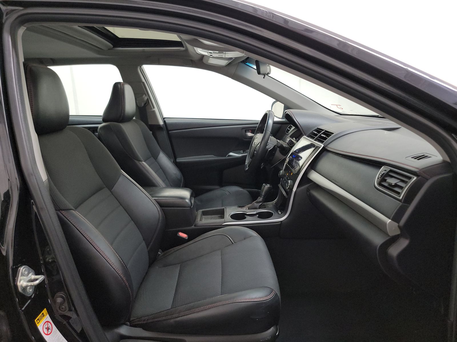 2017 Toyota Camry SE FWD