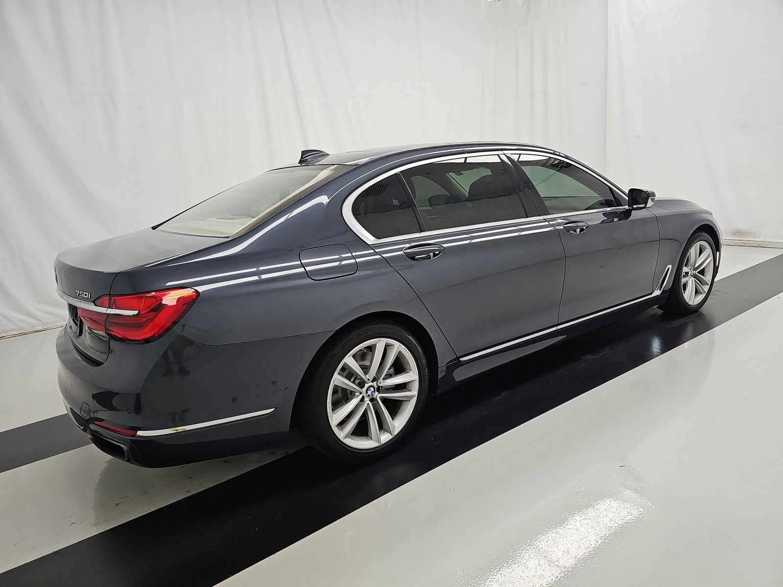 2017 BMW 7 Series 750i xDrive AWD