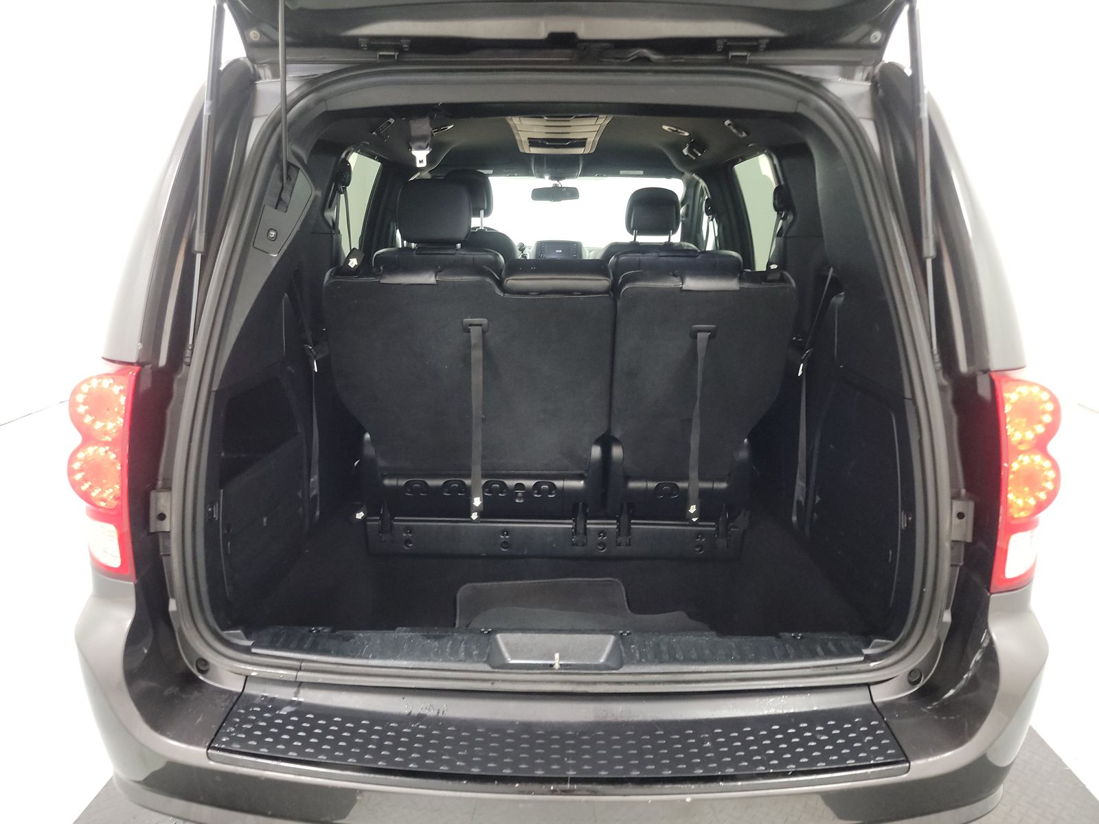 2016 Dodge Grand Caravan SXT Plus FWD