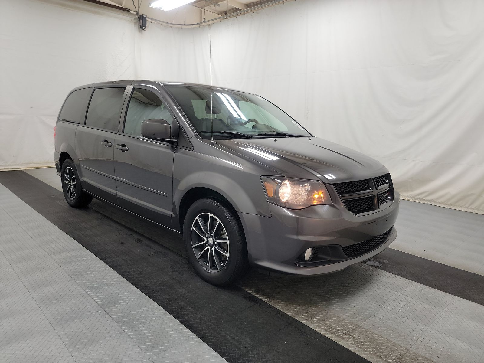 2016 Dodge Grand Caravan SXT Plus FWD