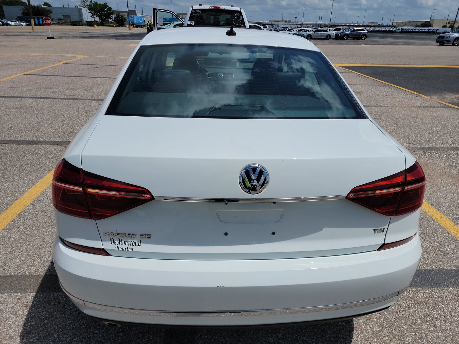 2017 Volkswagen Passat 1.8T SE FWD