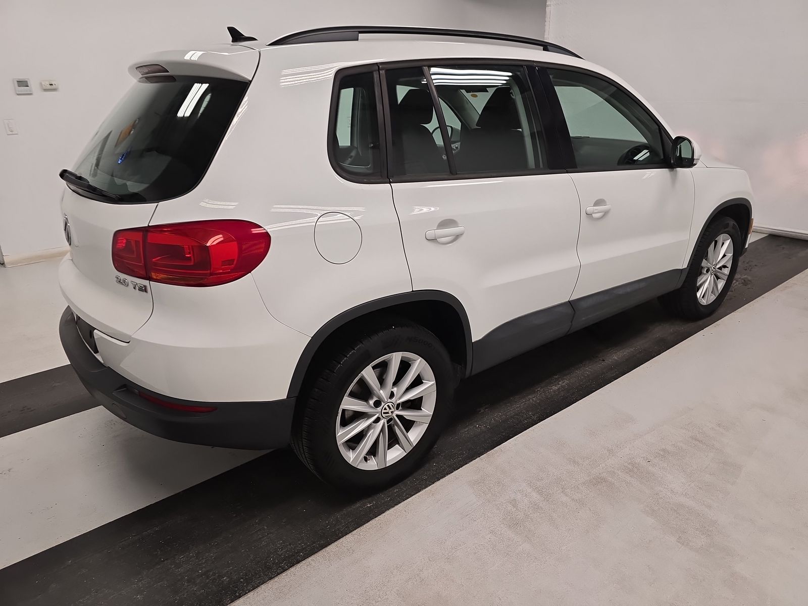 2017 Volkswagen Tiguan Limited 2.0T FWD