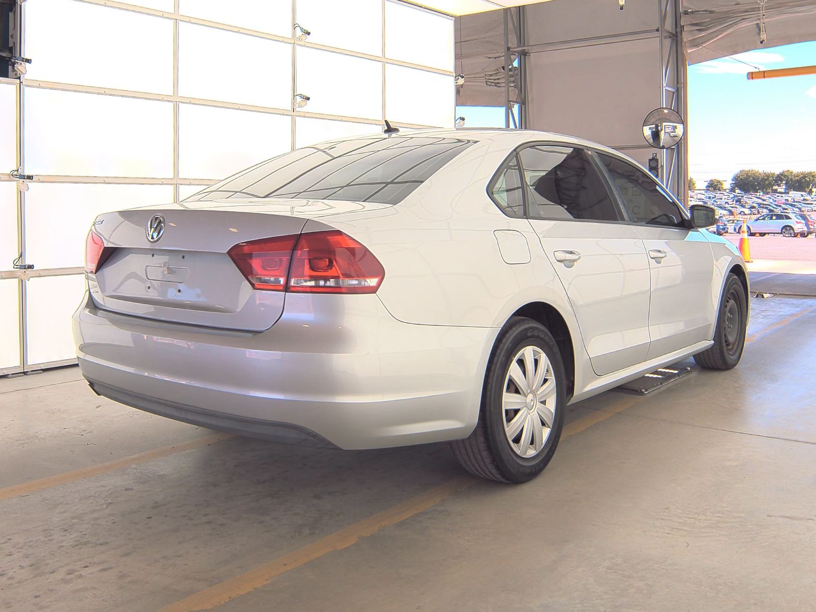 2013 Volkswagen Passat 2.5L S FWD