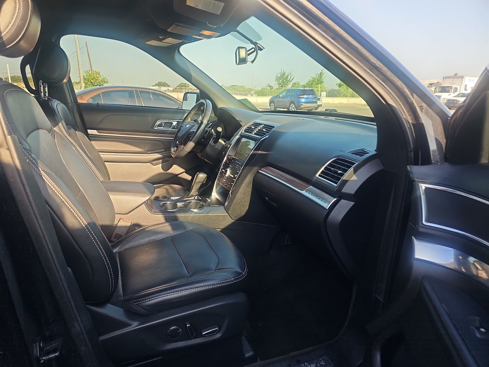 2017 Ford Explorer Limited FWD