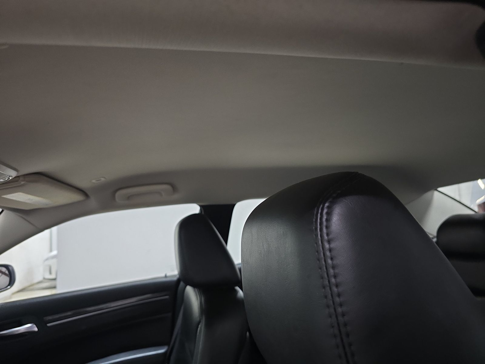 2017 Chrysler 300 Limited RWD