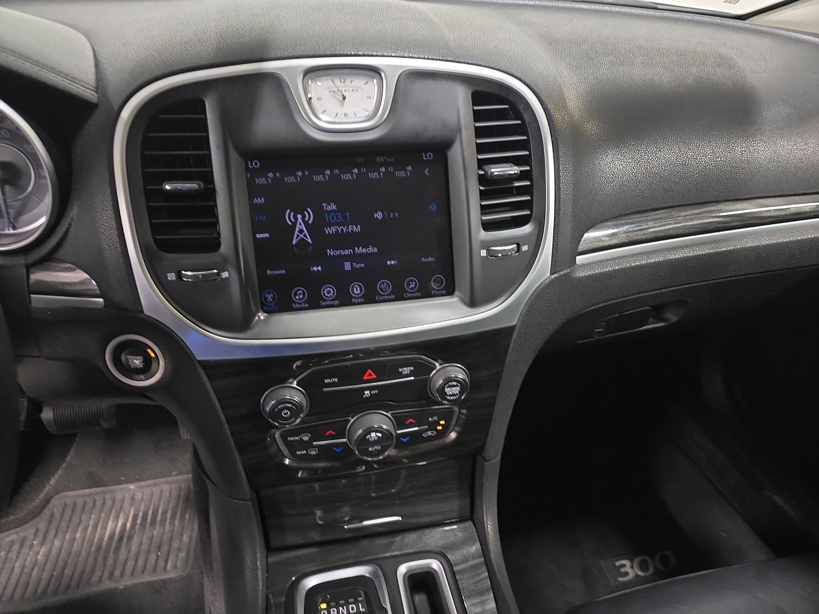 2017 Chrysler 300 Limited RWD