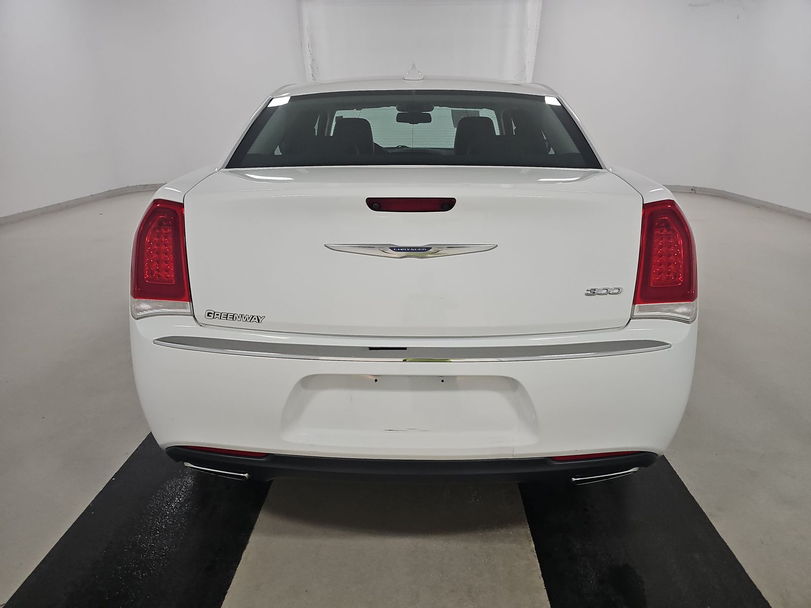 2017 Chrysler 300 Limited RWD
