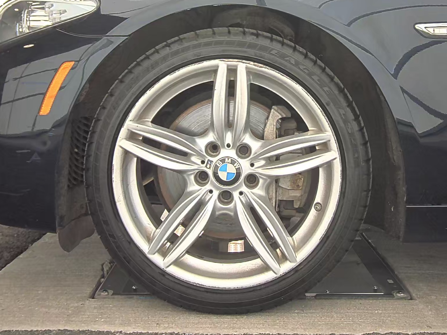 2013 BMW 5 Series 550i xDrive AWD