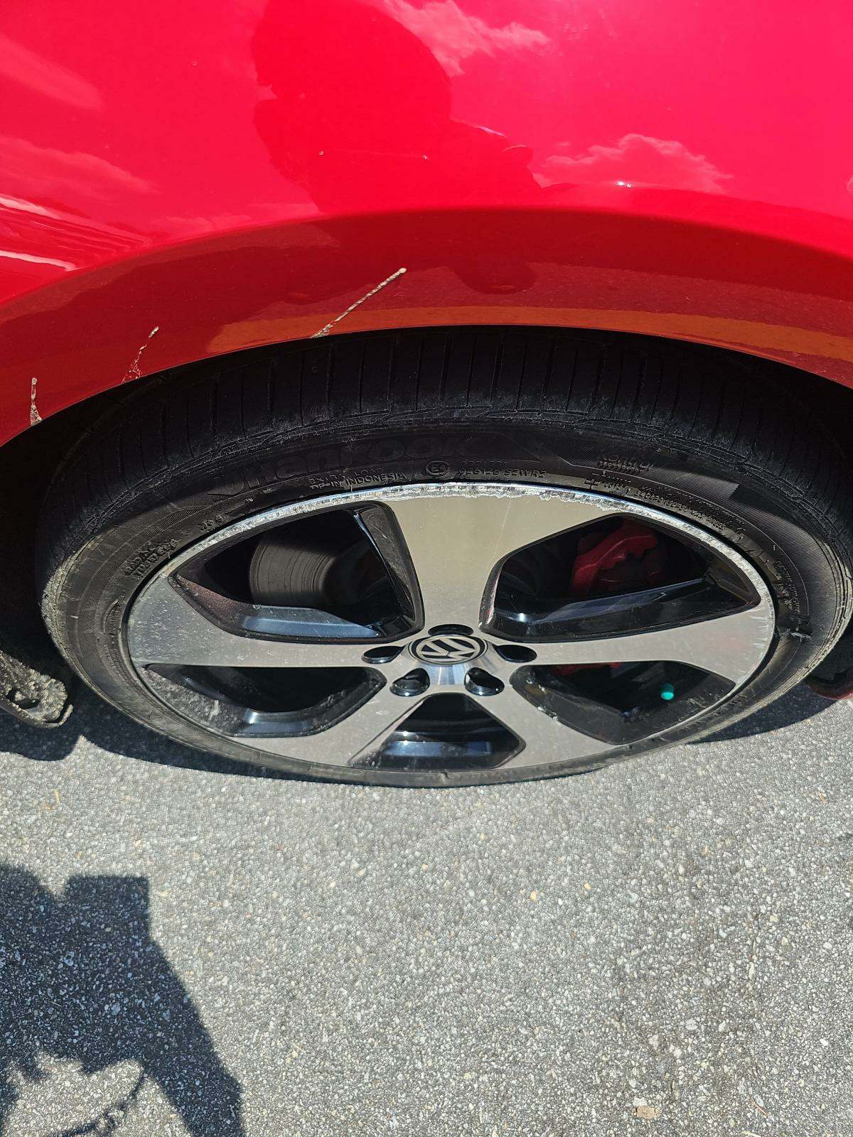 2016 Volkswagen Golf GTI 2.0T Autobahn FWD