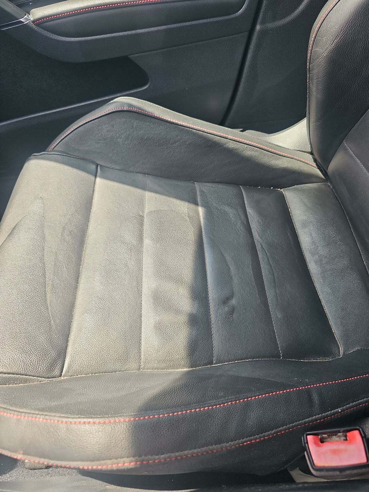 2016 Volkswagen Golf GTI 2.0T Autobahn FWD