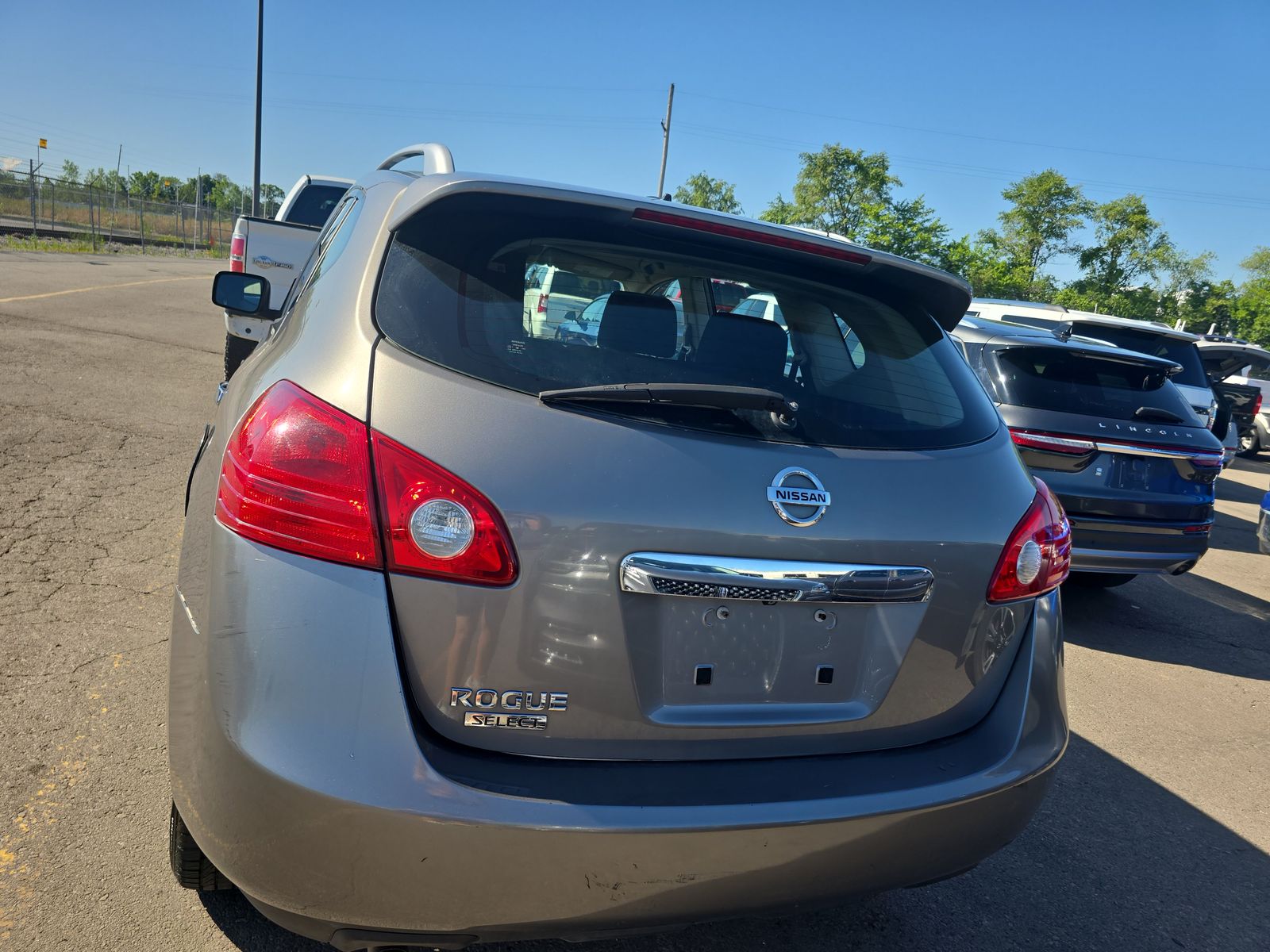 2015 Nissan Rogue S FWD