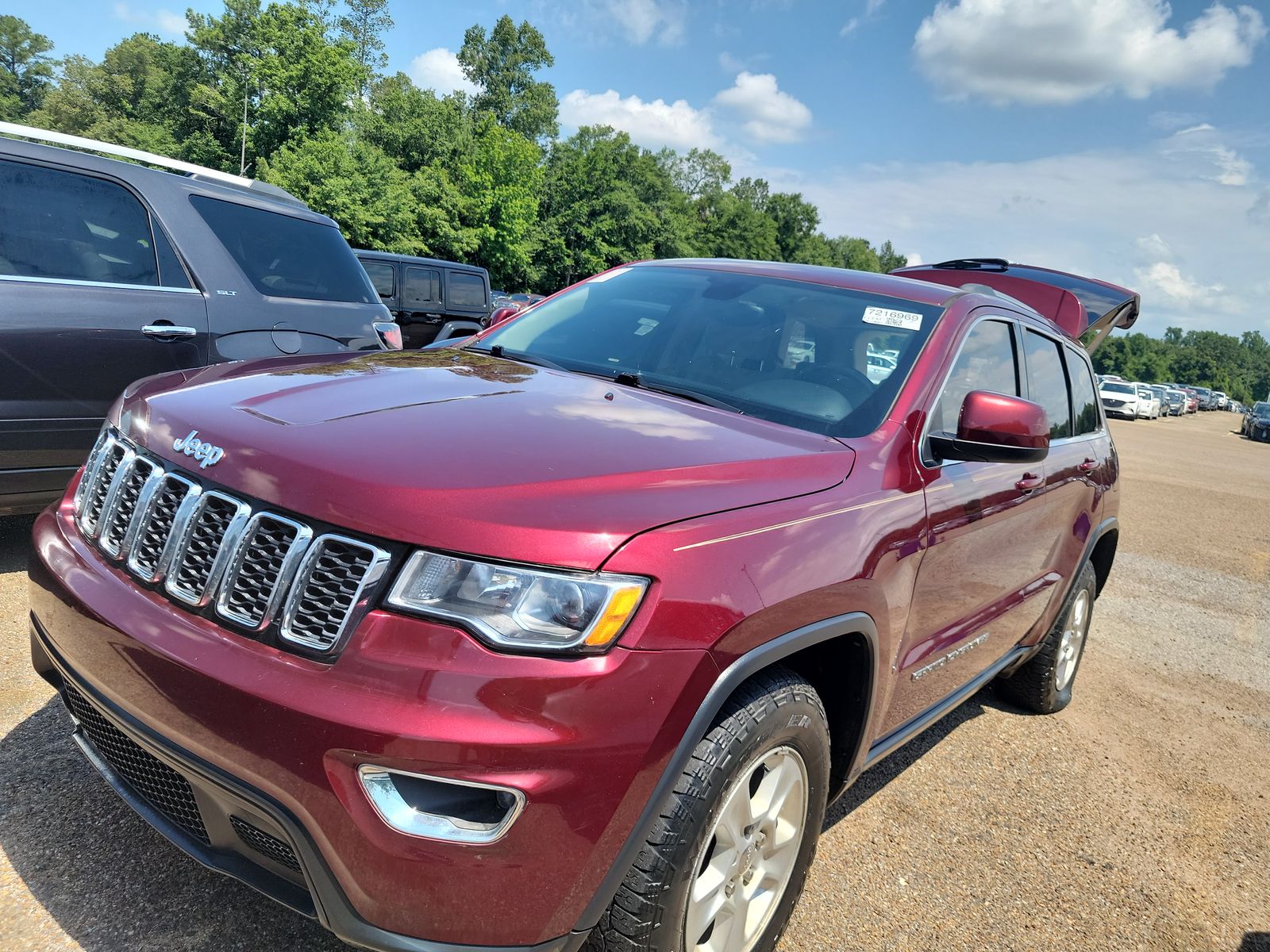 2017 Jeep Grand Cherokee Laredo AWD