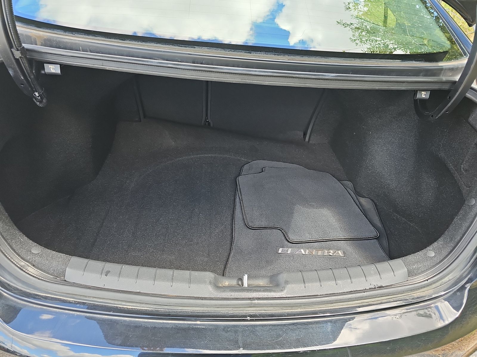 2019 Hyundai Elantra SE FWD