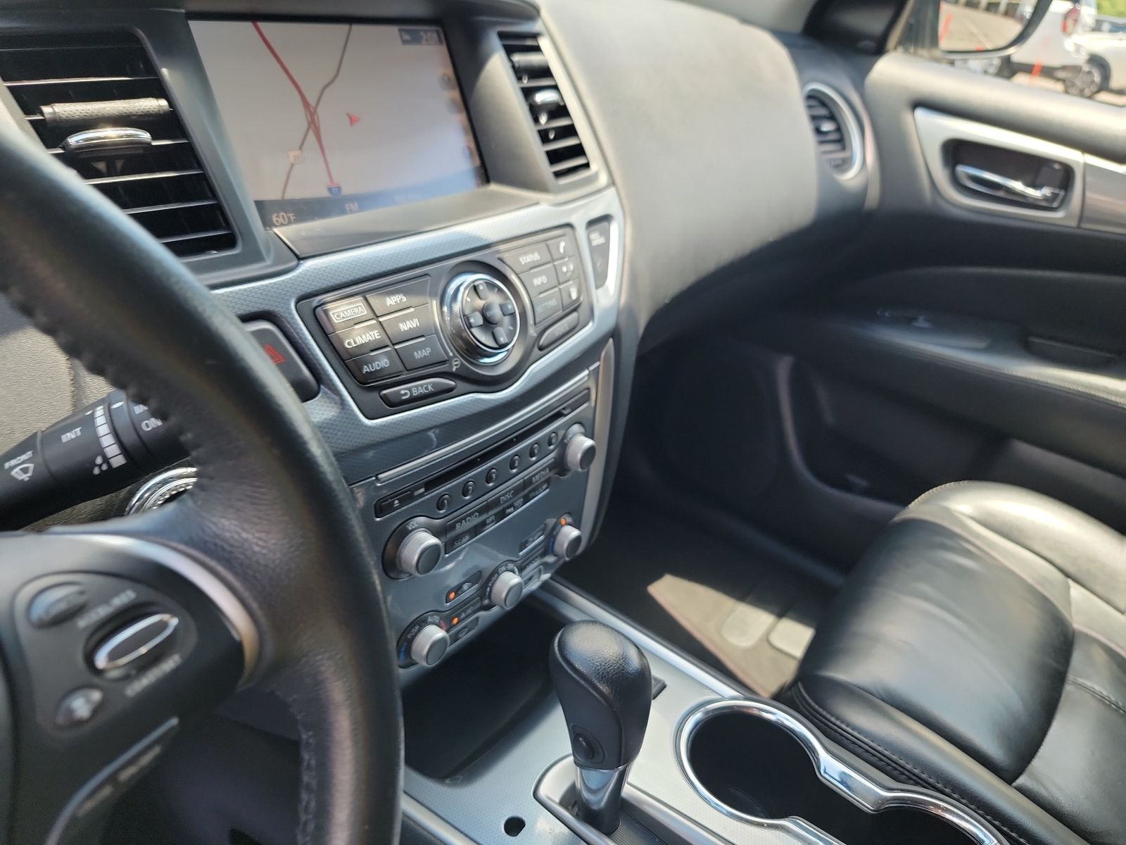 2018 Nissan Pathfinder SL FWD