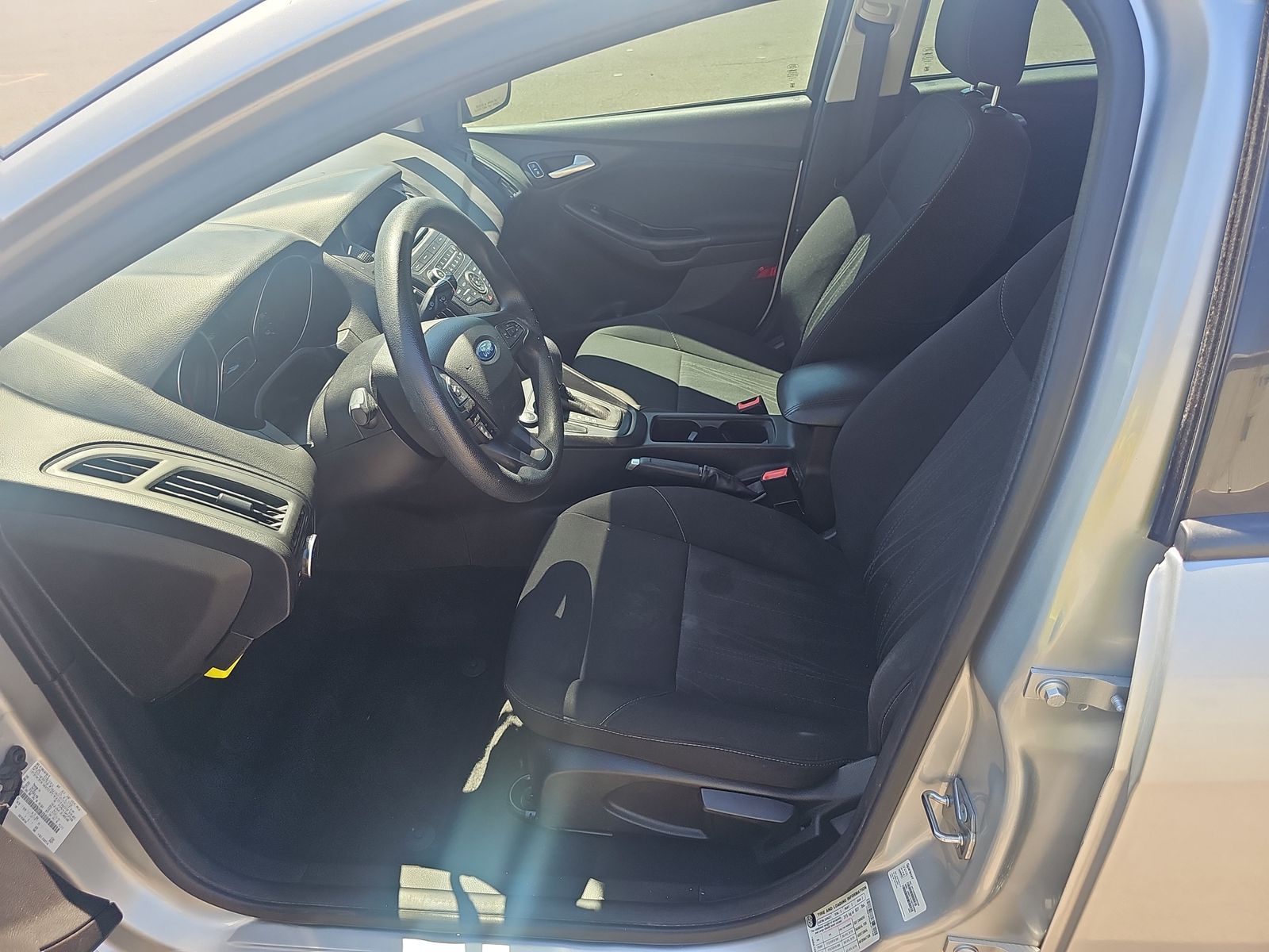 2017 Ford Focus SE FWD