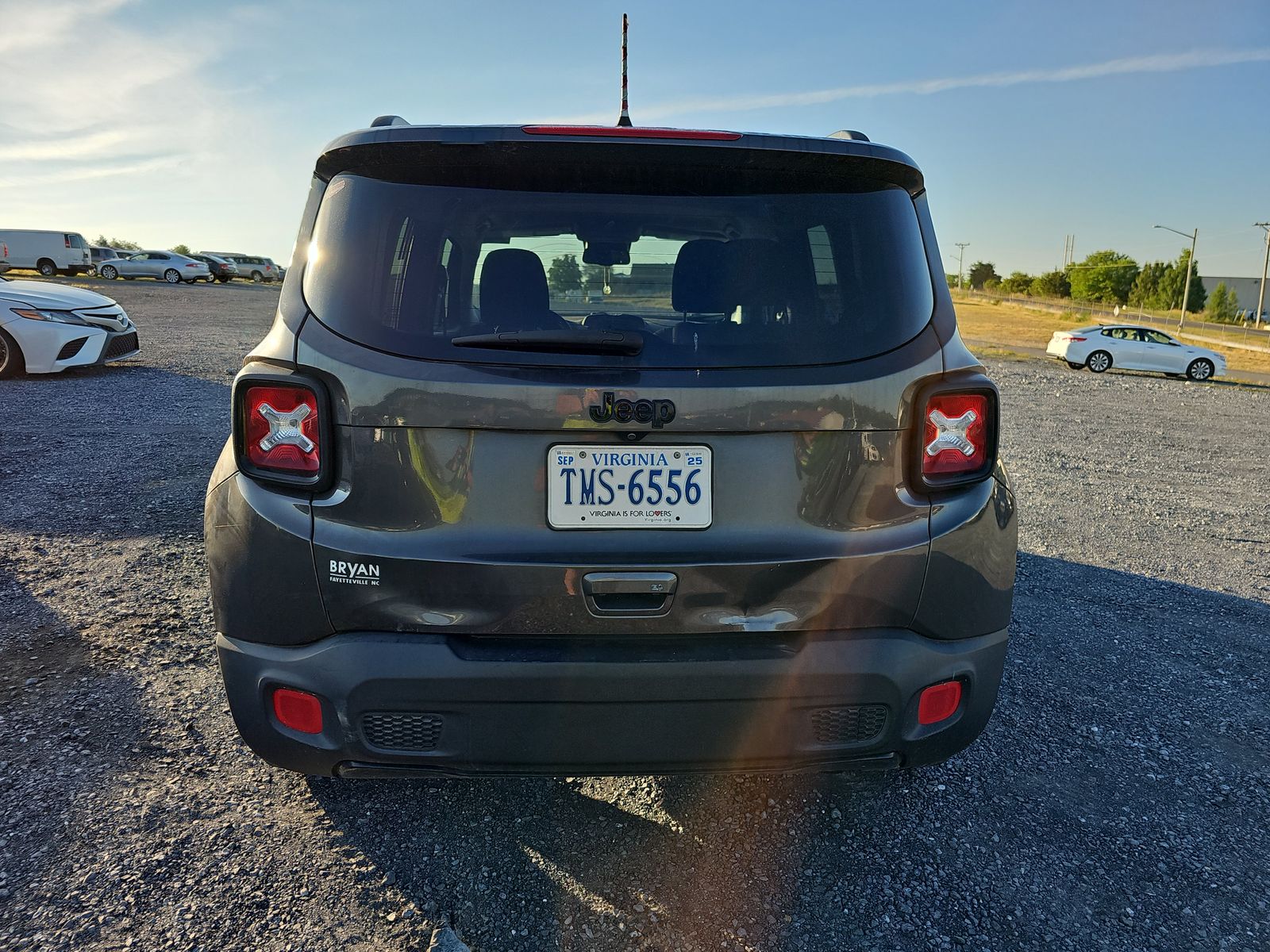 2018 Jeep Renegade Latitude Altitude Edition FWD