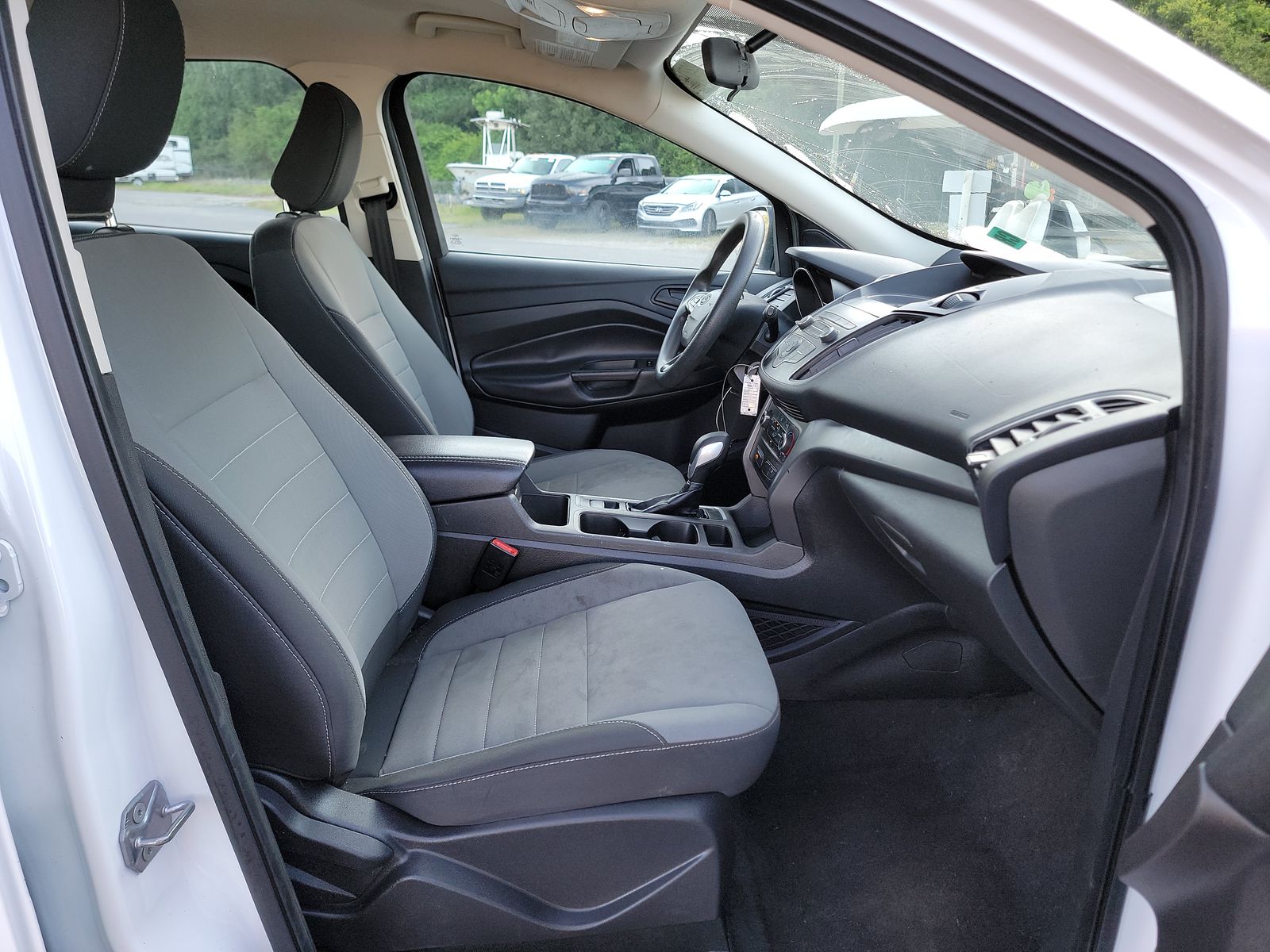 2019 Ford Escape S FWD