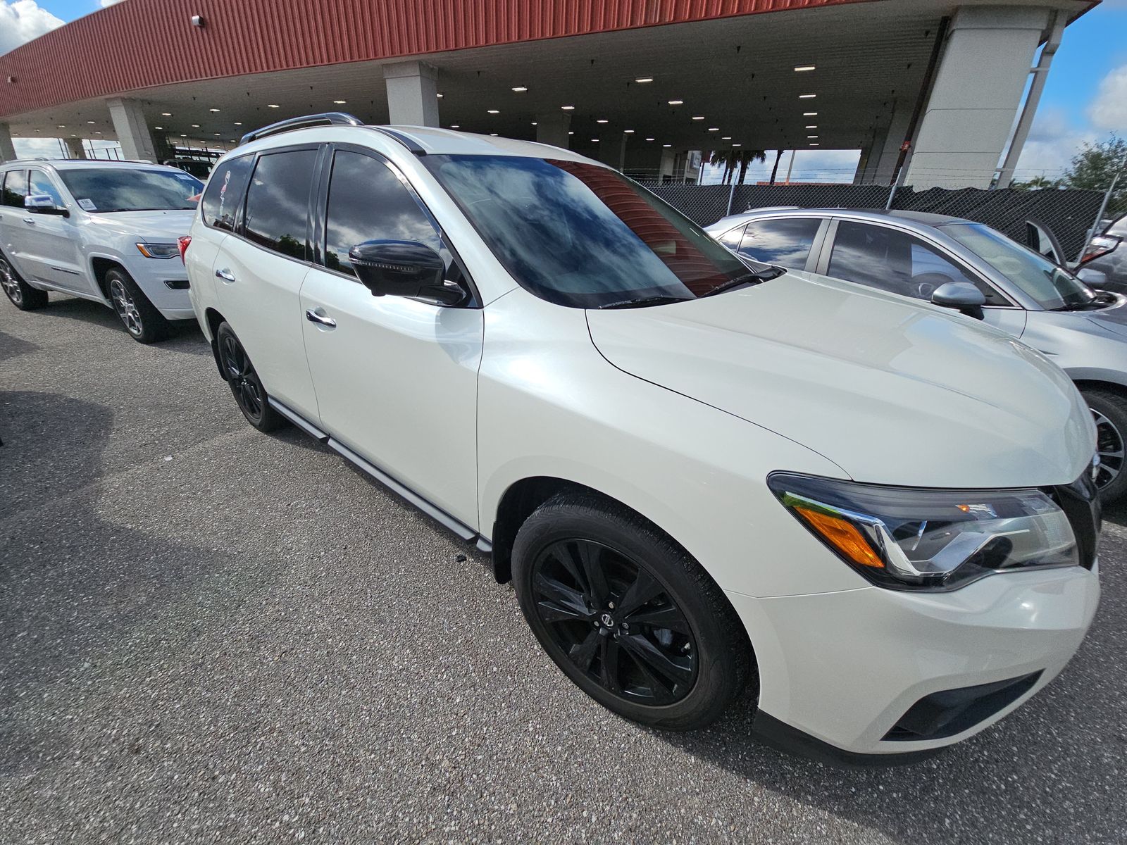 2018 Nissan Pathfinder SL FWD