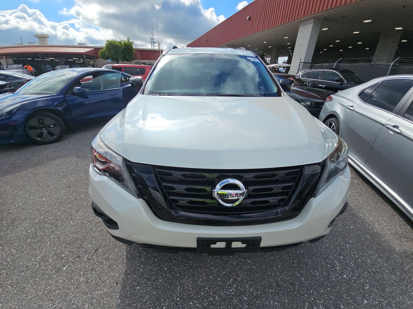 2018 Nissan Pathfinder SL FWD