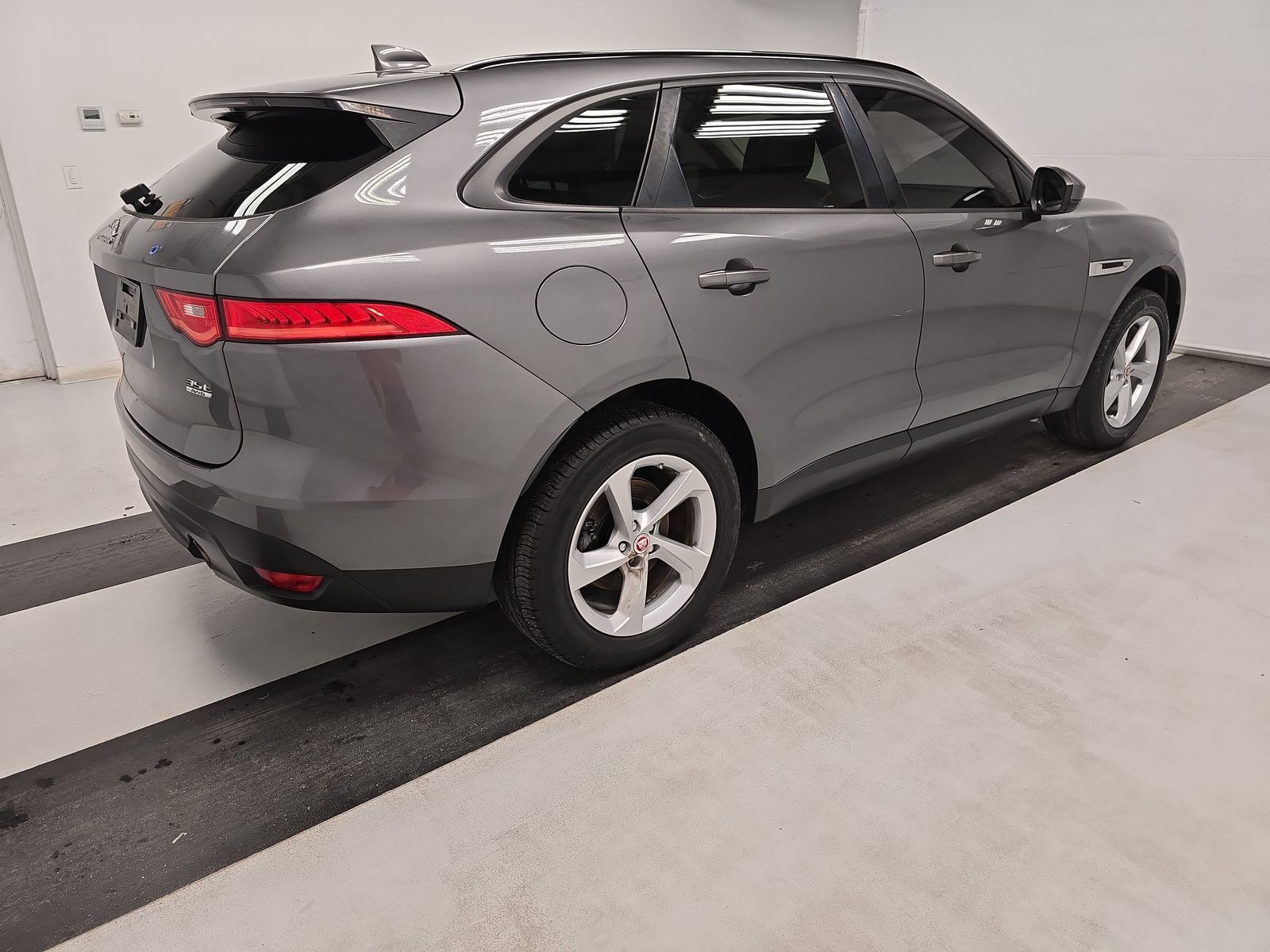 2017 Jaguar F-PACE 35t Premium AWD