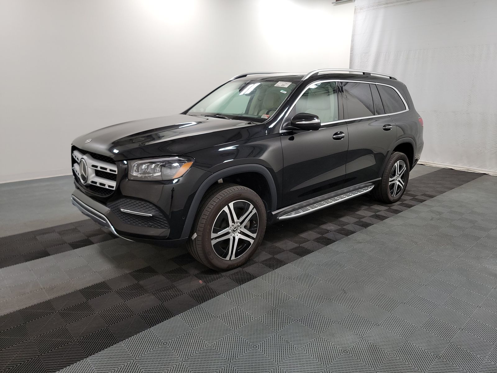 MERCEDES-BENZ GLS - 1