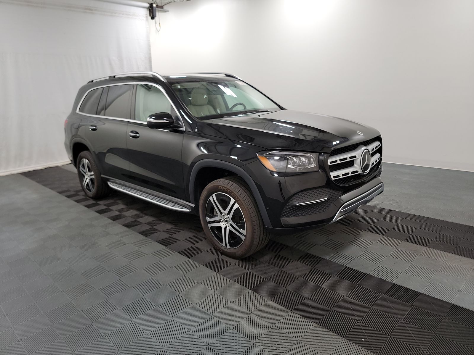 MERCEDES-BENZ GLS - 4