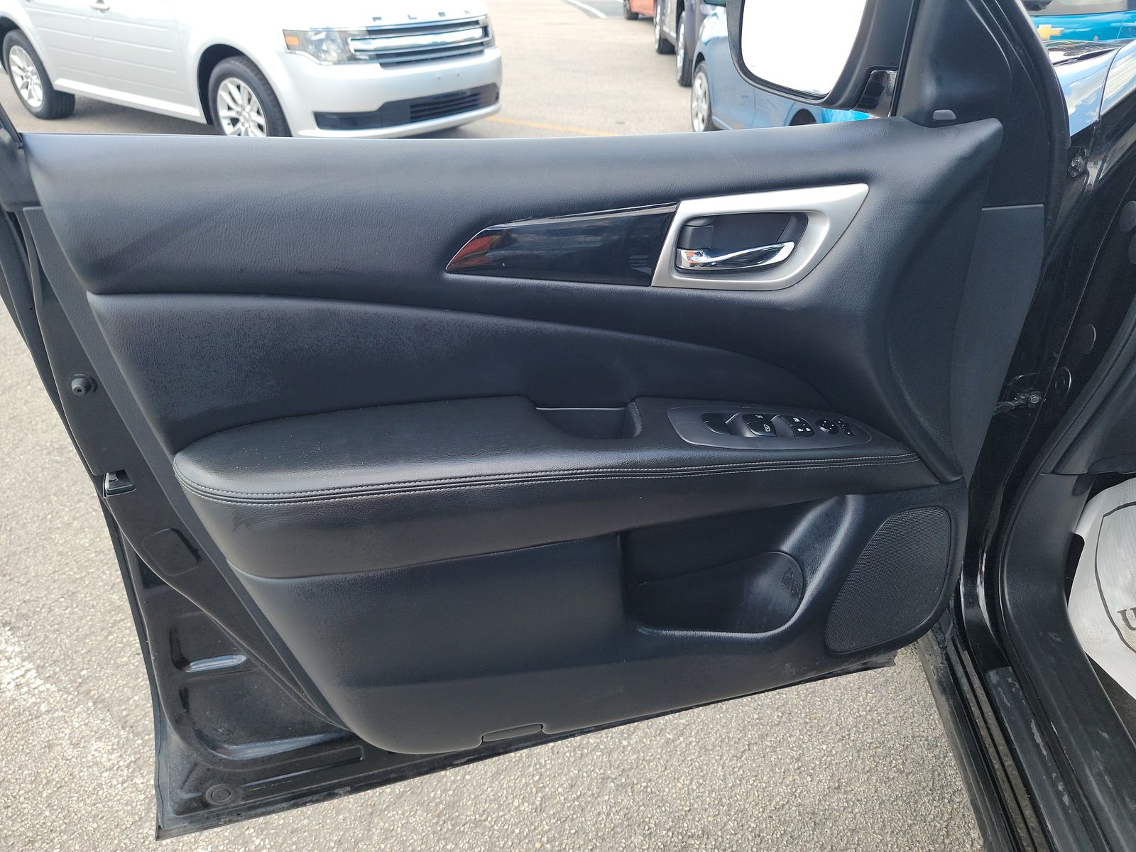 2020 Nissan Pathfinder SV FWD