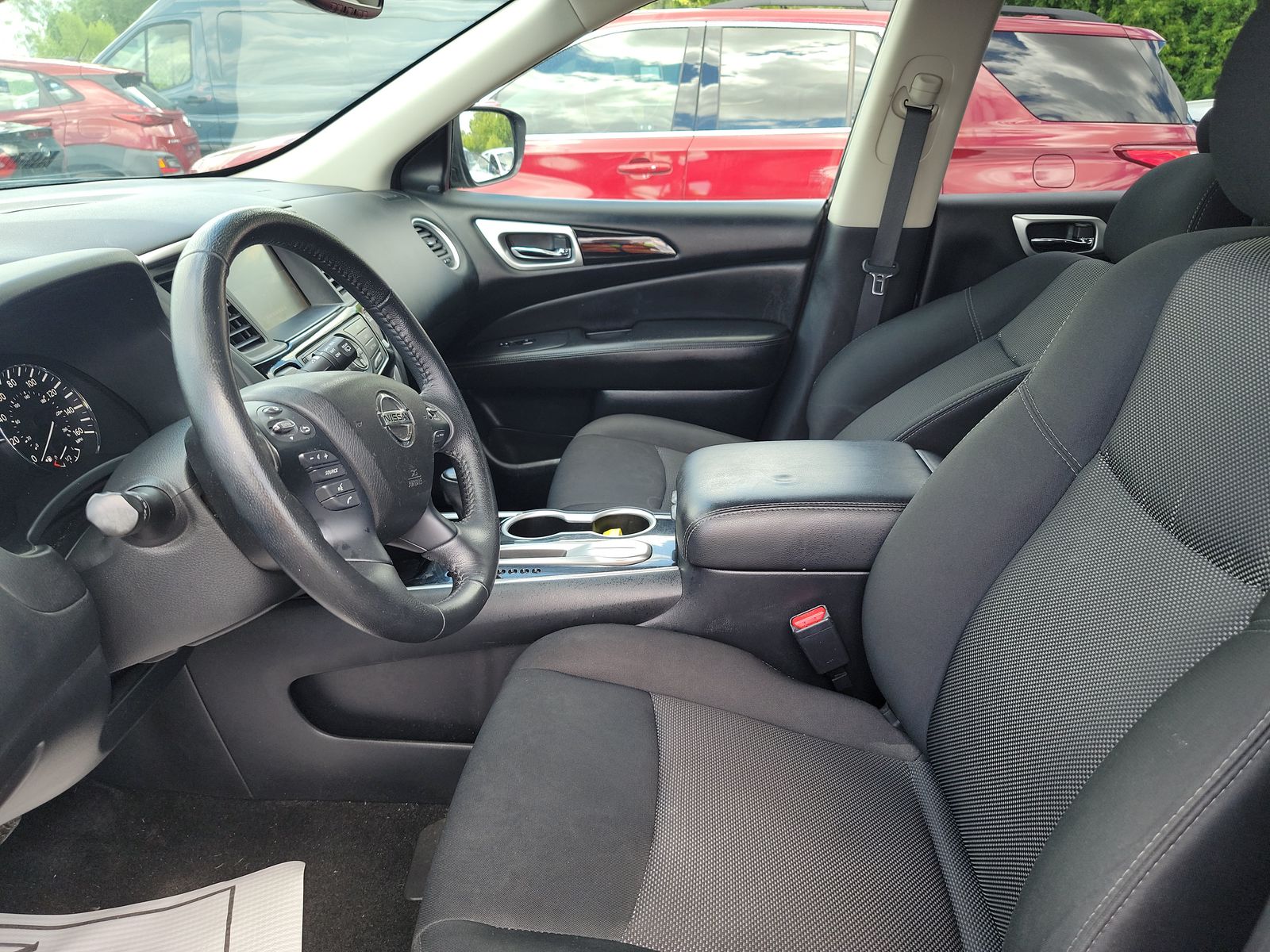 2020 Nissan Pathfinder SV FWD