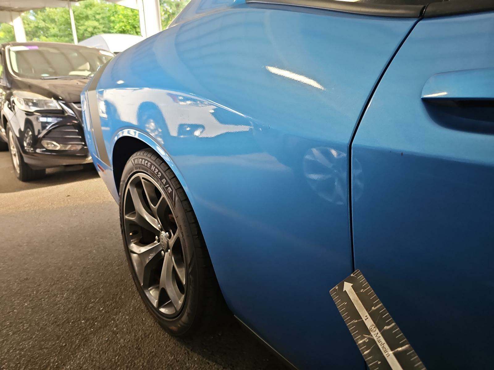 2015 Dodge Challenger R/T RWD