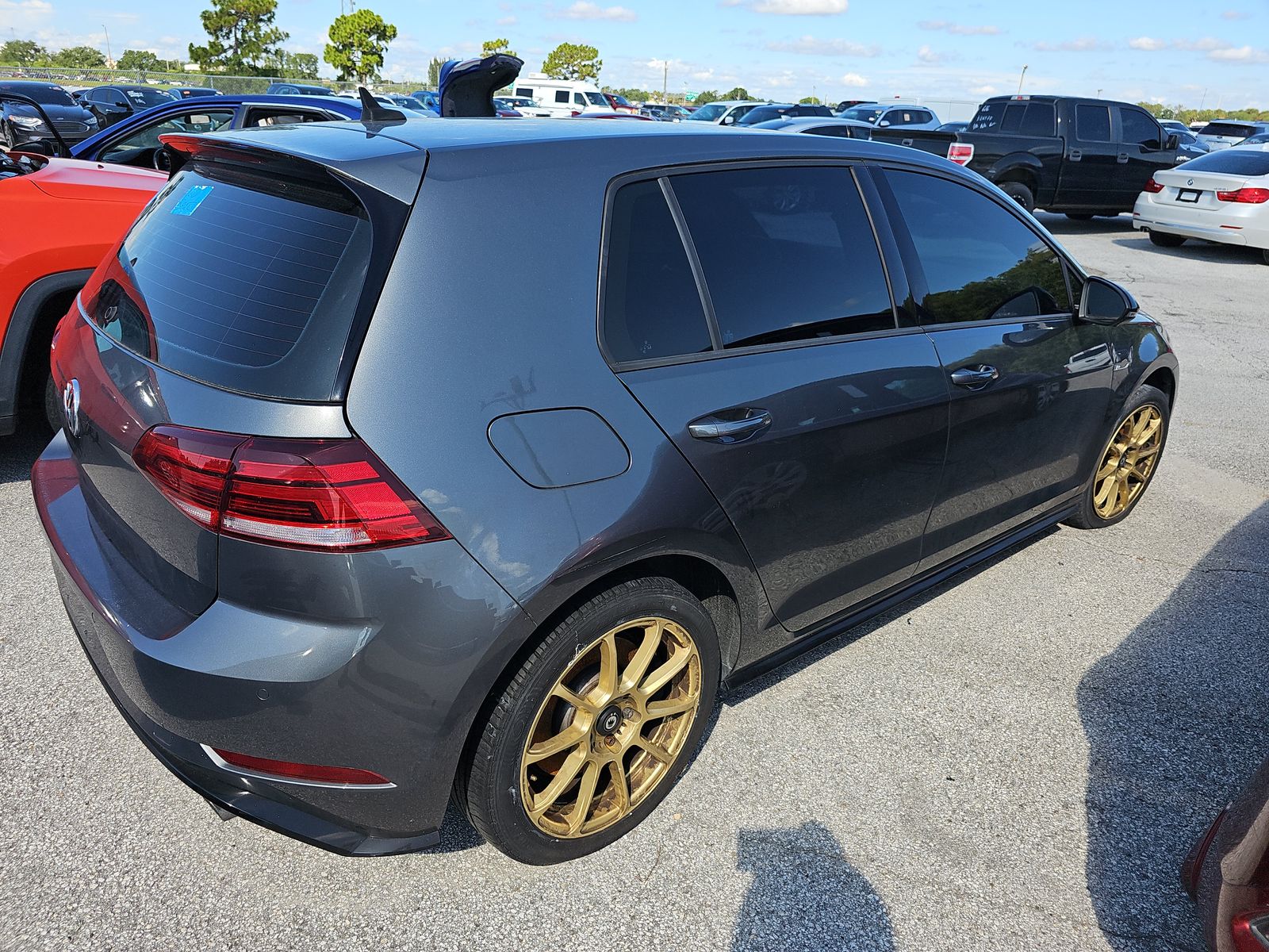 2018 Volkswagen Golf R 2.0T AWD