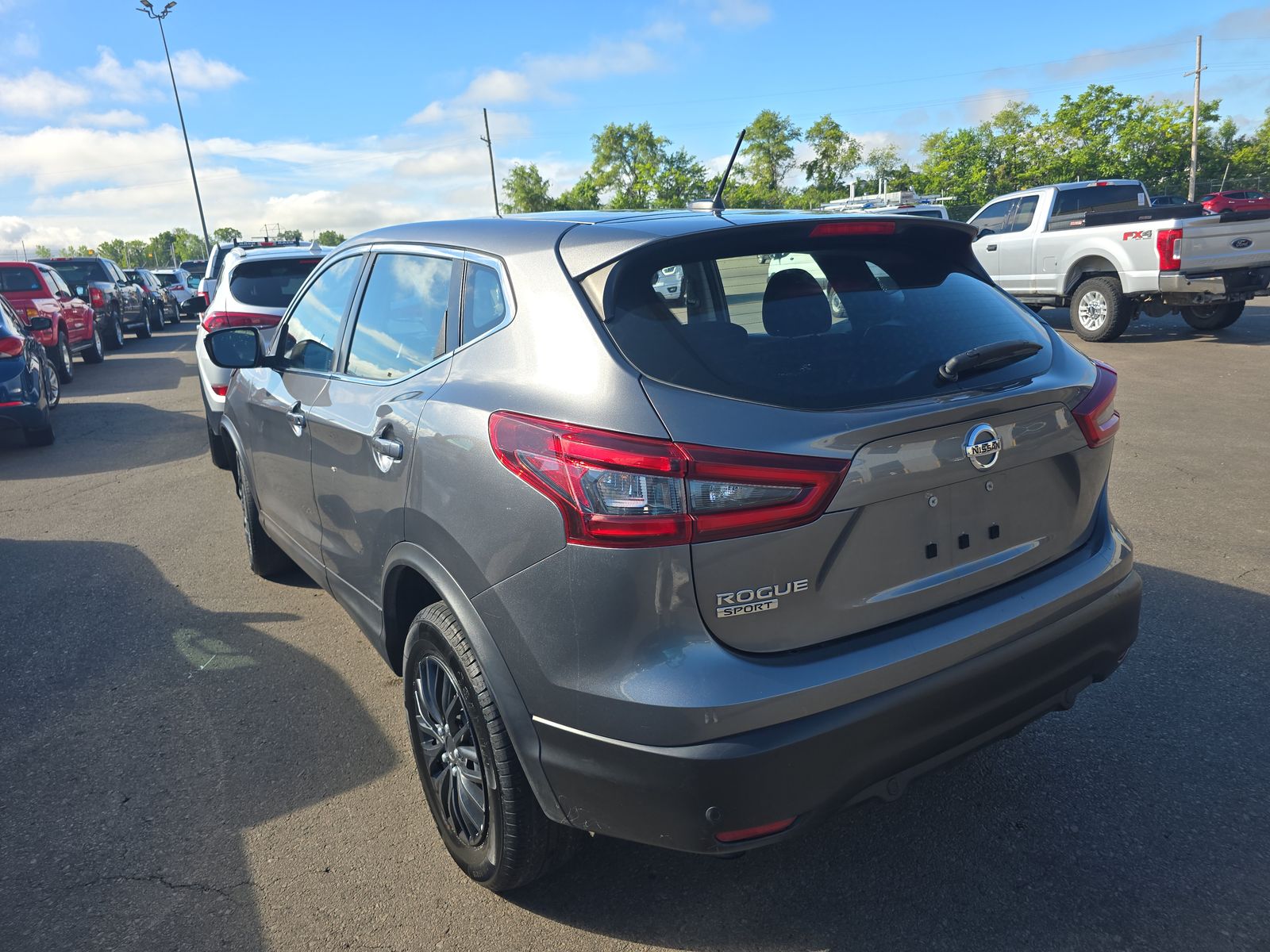 2020 Nissan Rogue Sport S FWD