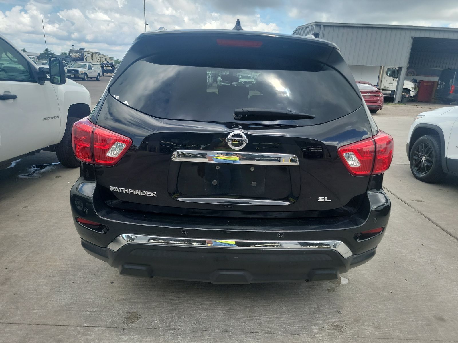 2019 Nissan Pathfinder SL FWD