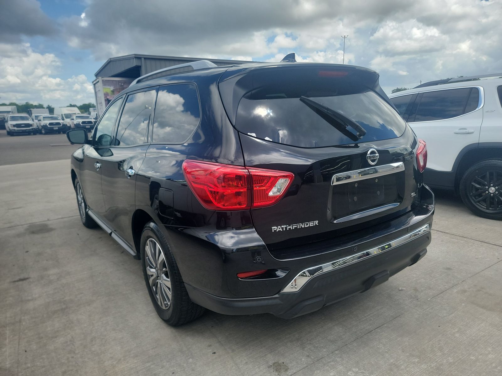 2019 Nissan Pathfinder SL FWD