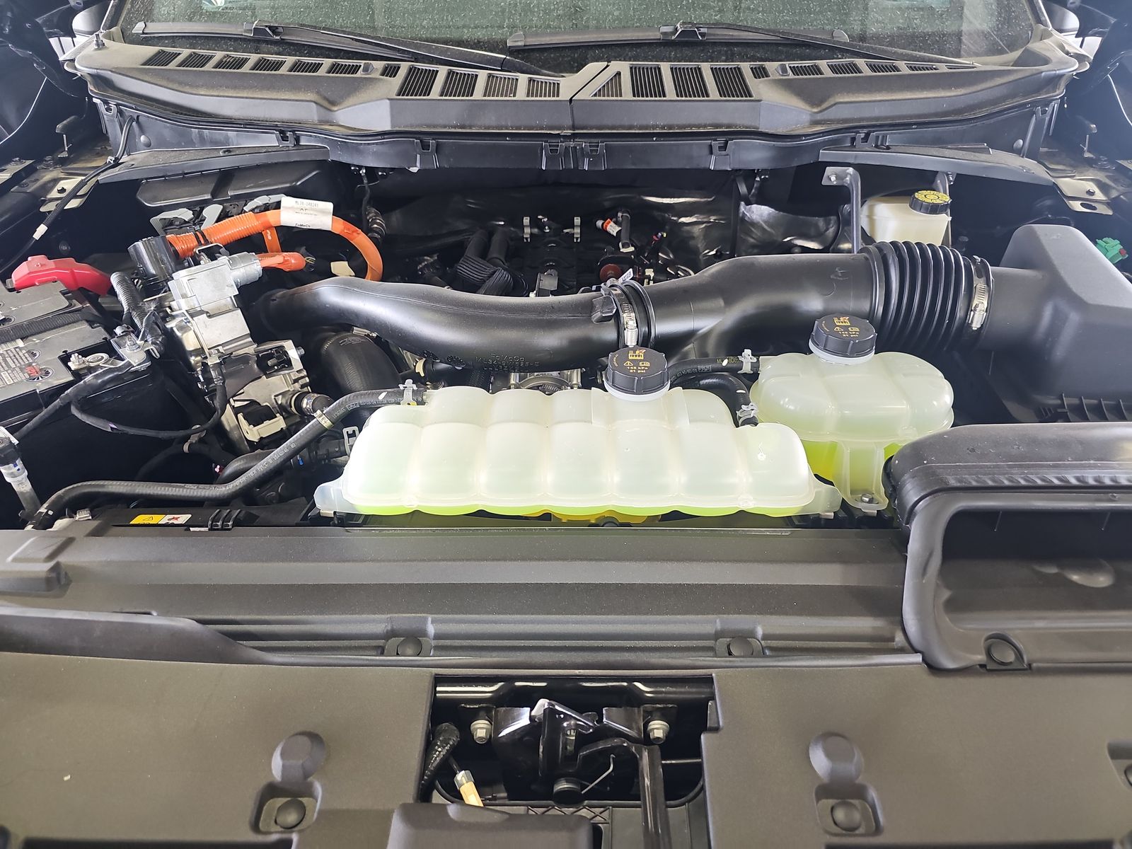 2024 Ford F-150 Hybrid XLT AWD