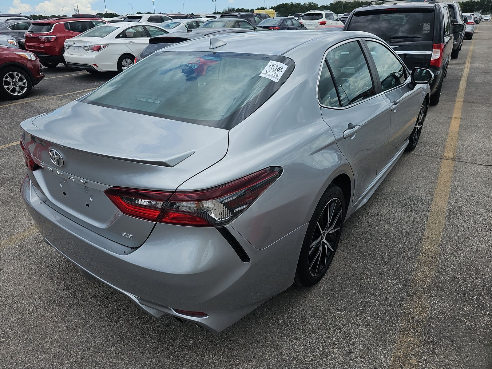 2022 Toyota Camry SE FWD