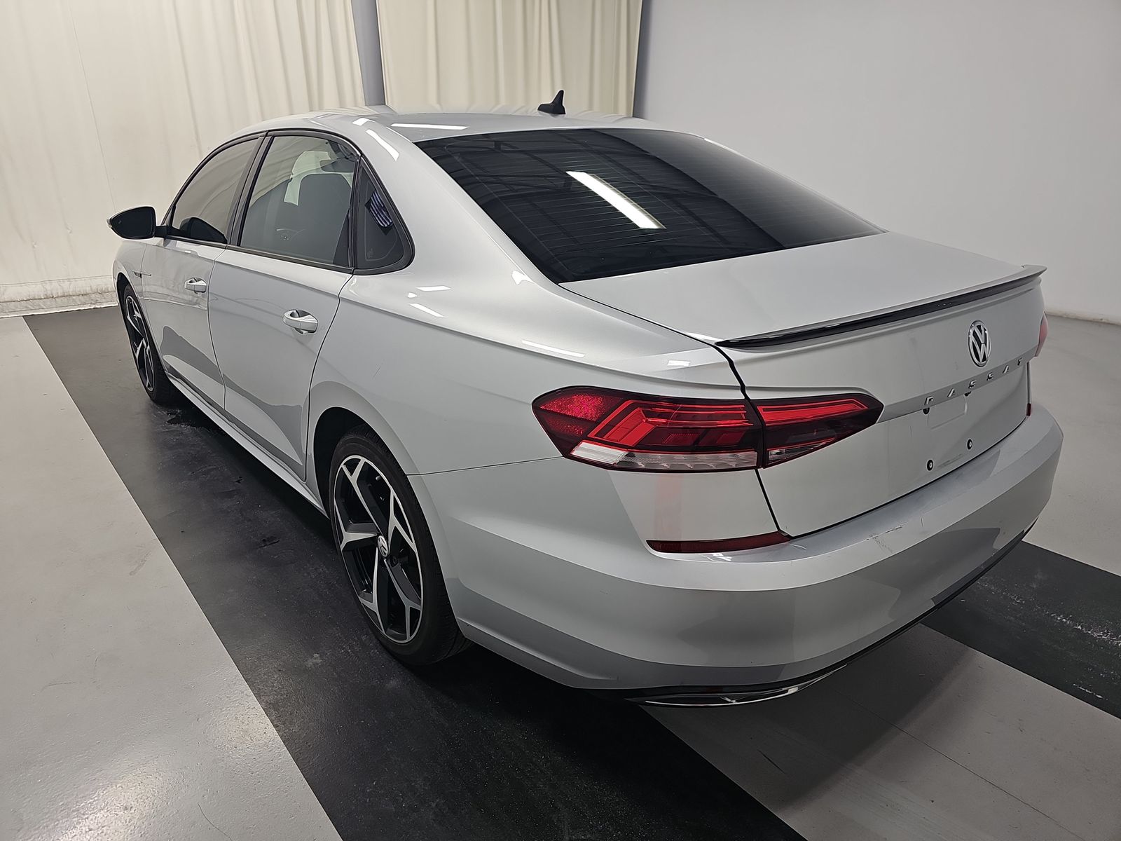 2020 Volkswagen Passat 2.0T R-Line FWD