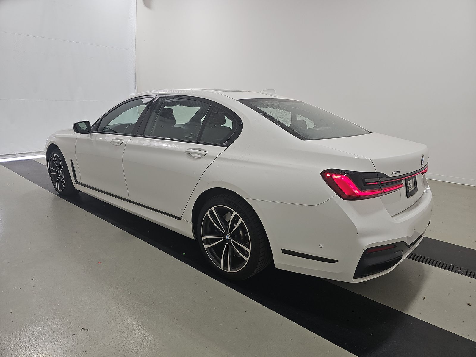 2021 BMW 7 Series 750i xDrive AWD