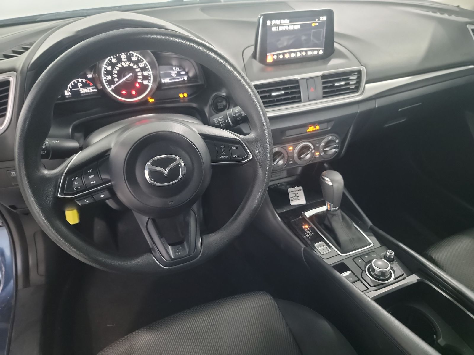 2017 MAZDA MAZDA3 Sport FWD