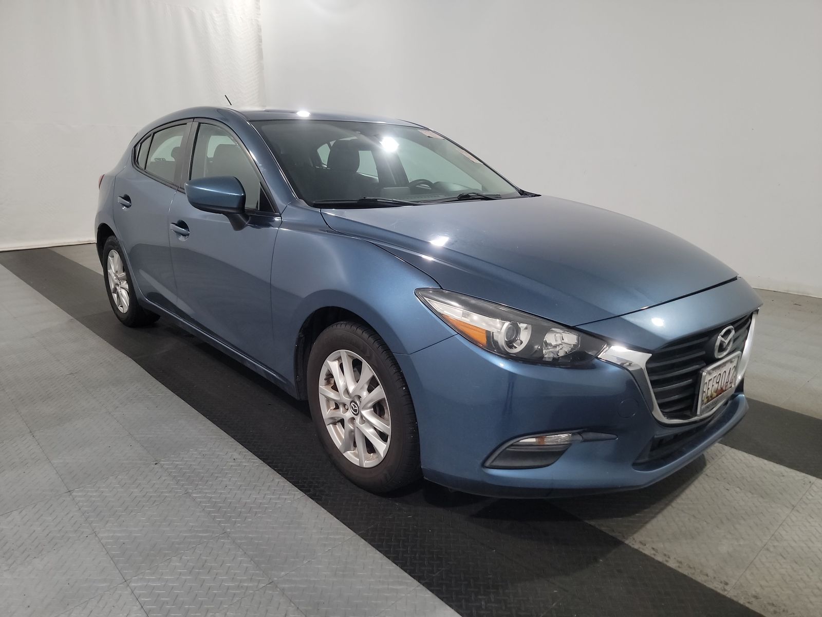 2017 MAZDA MAZDA3 Sport FWD