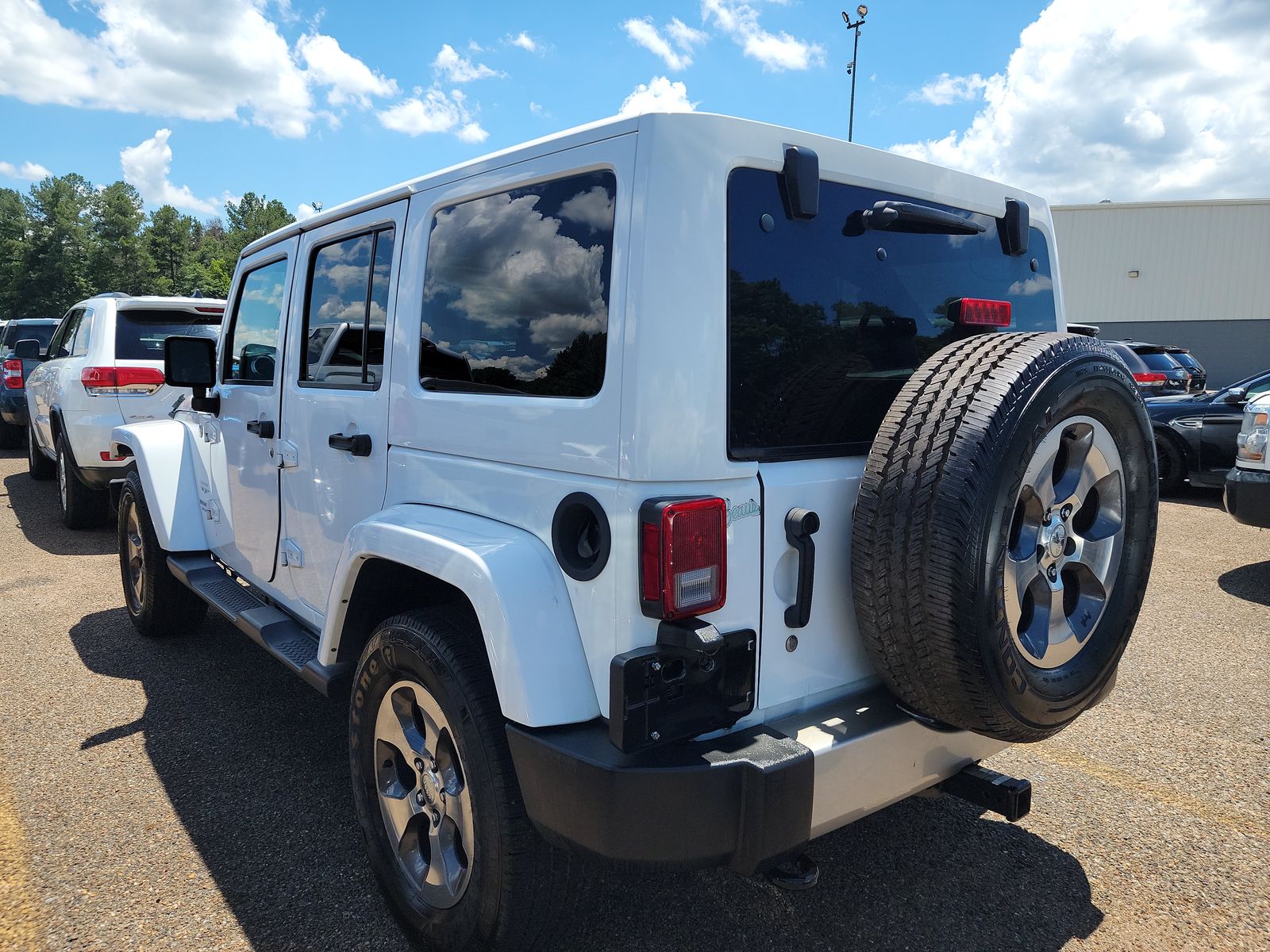 2017 Jeep Wrangler Unlimited Sahara AWD