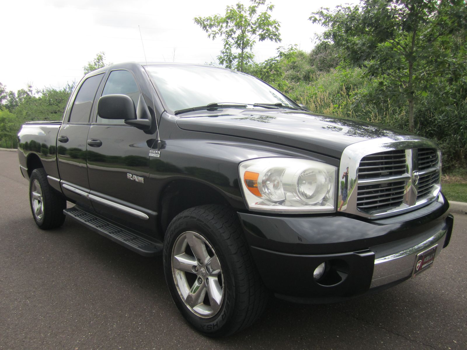 DODGE LARAMIE - 1