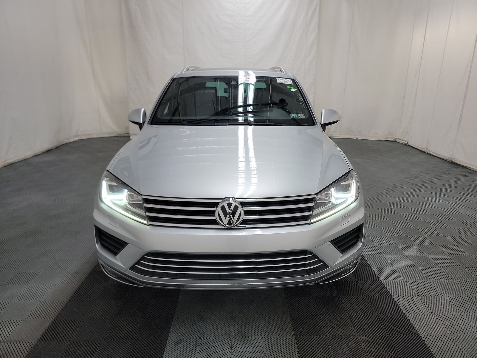 2017 Volkswagen Touareg 3.6L Wolfsburg Edition AWD