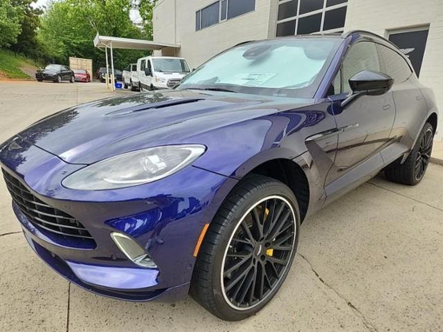 2023 Aston Martin DBX V8