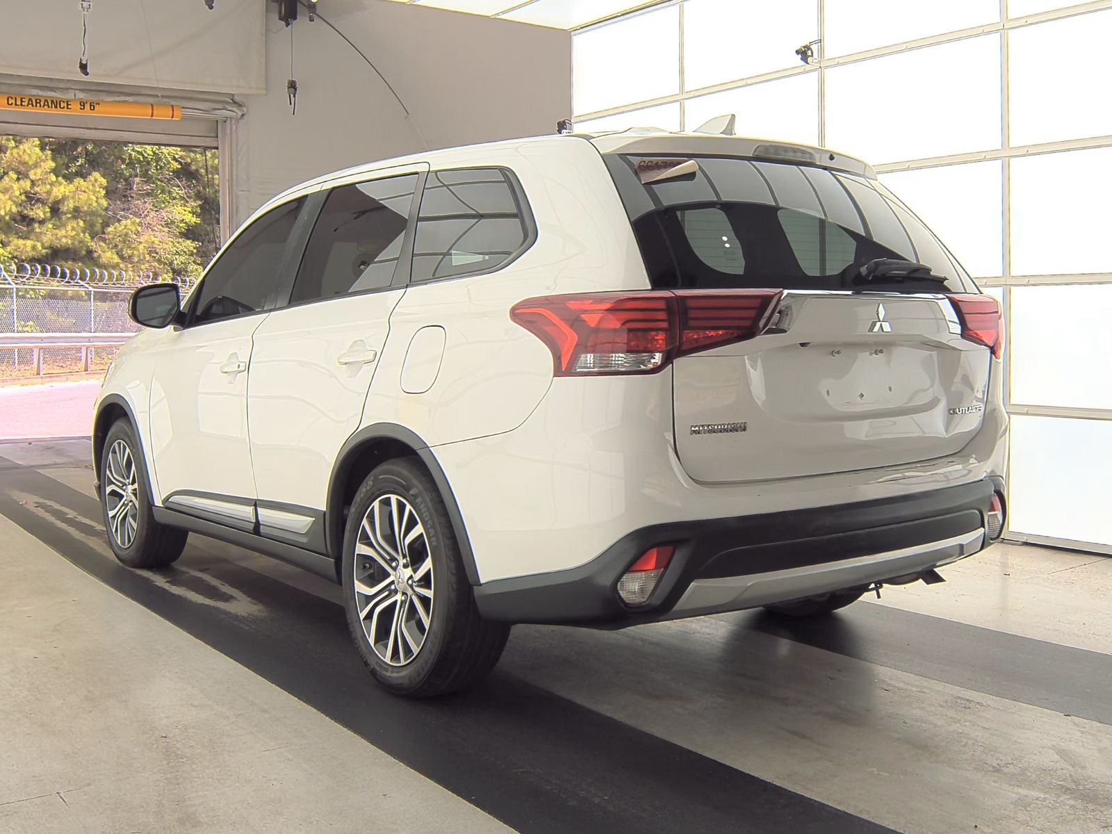 2017 Mitsubishi Outlander ES FWD