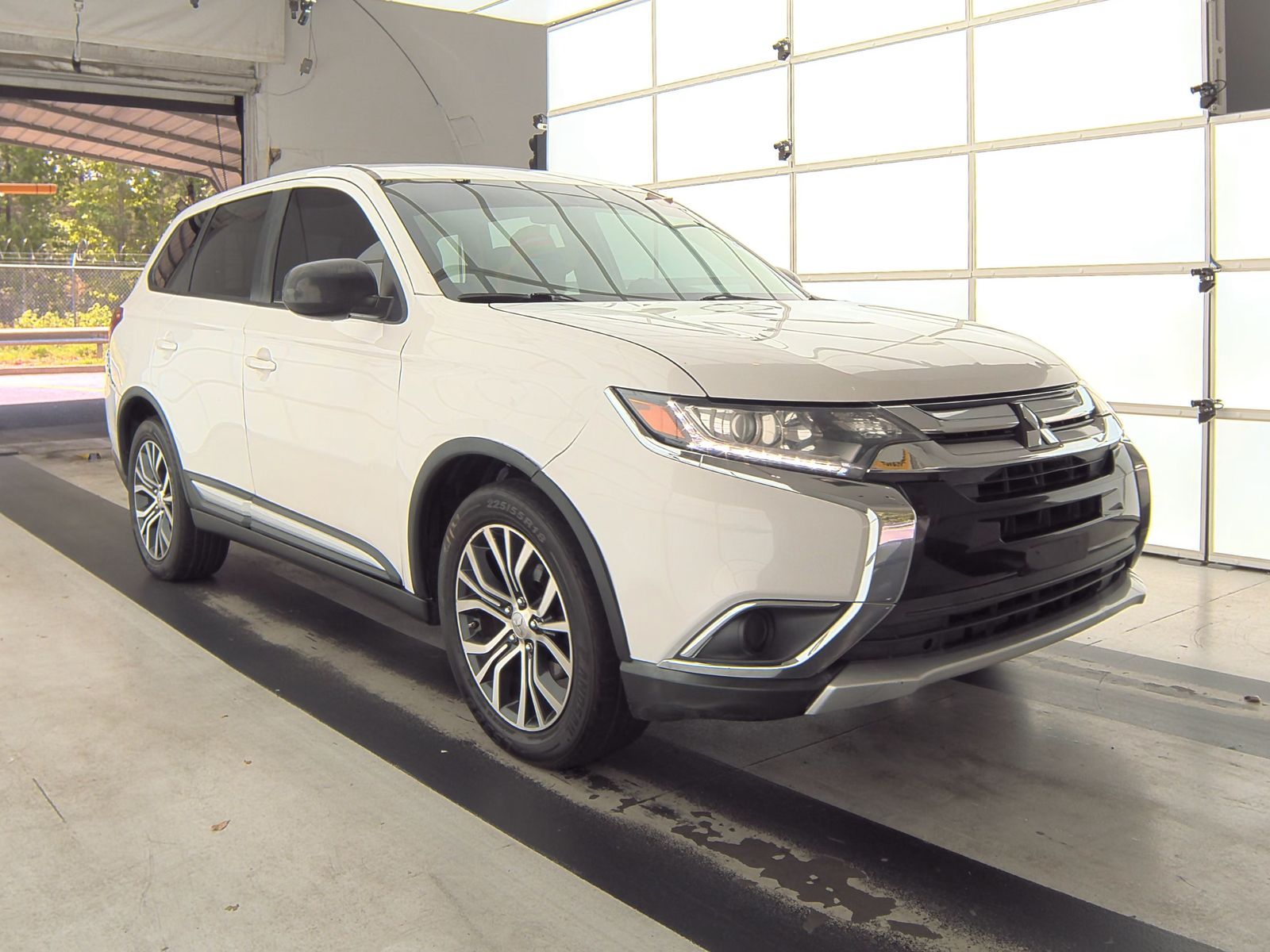 2017 Mitsubishi Outlander ES FWD