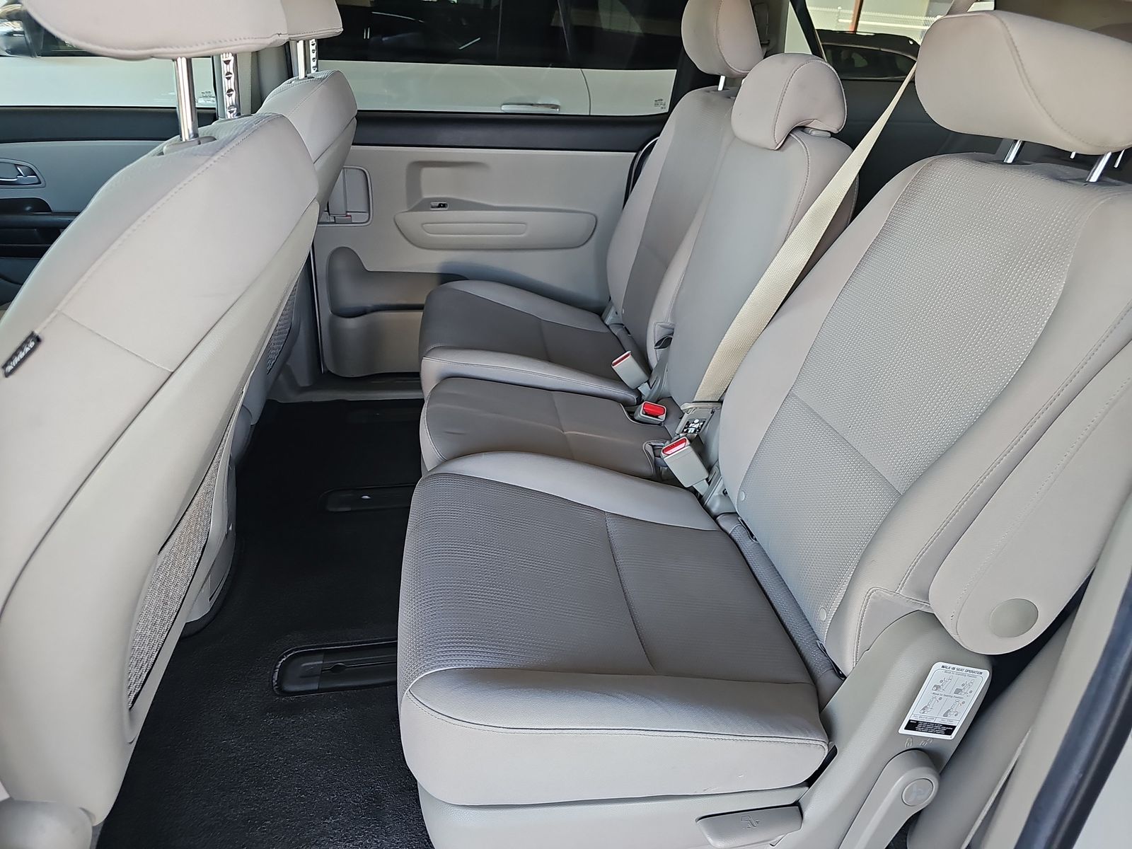 2019 Kia Sedona LX FWD