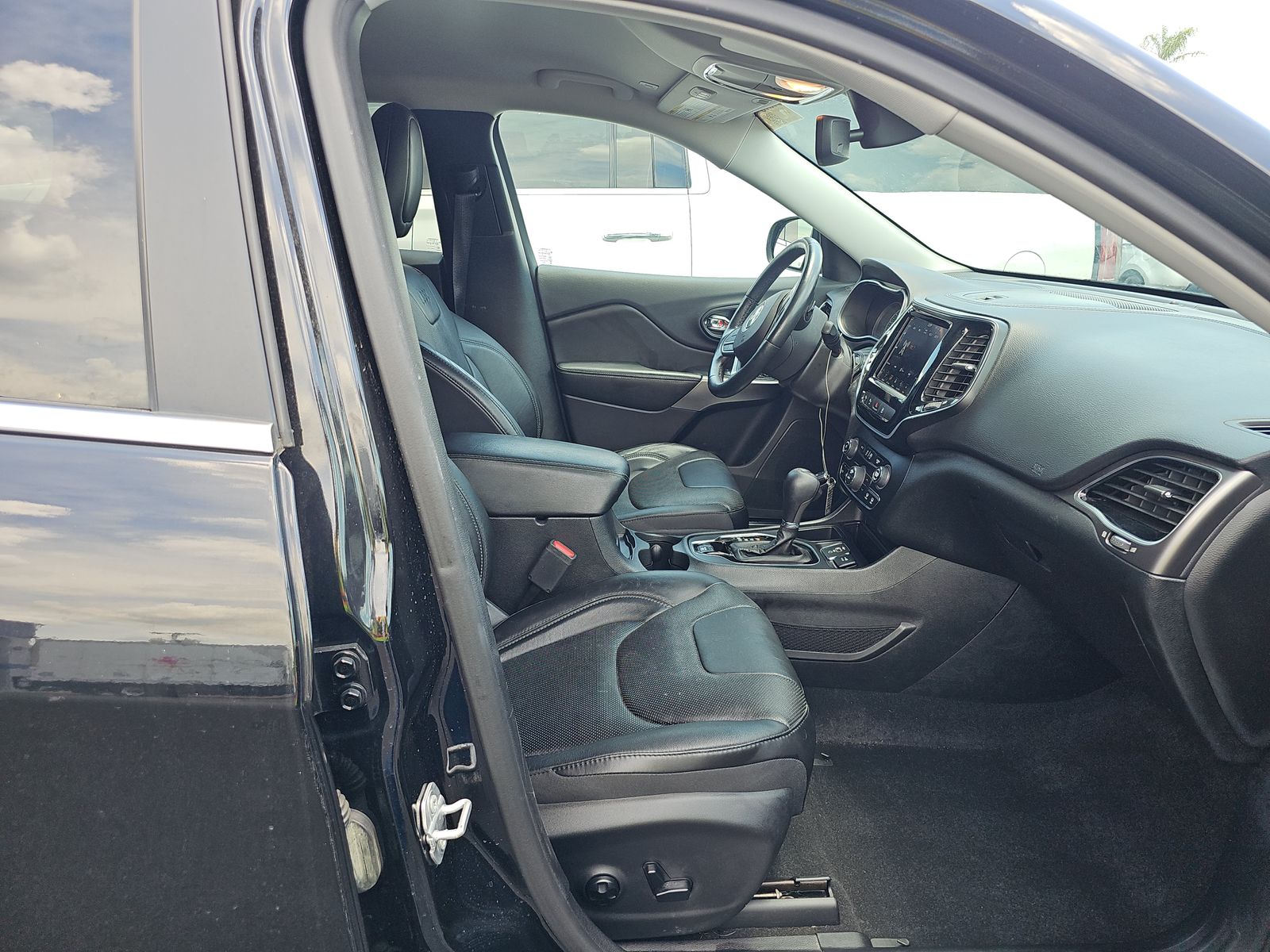 2019 Jeep Cherokee Limited FWD