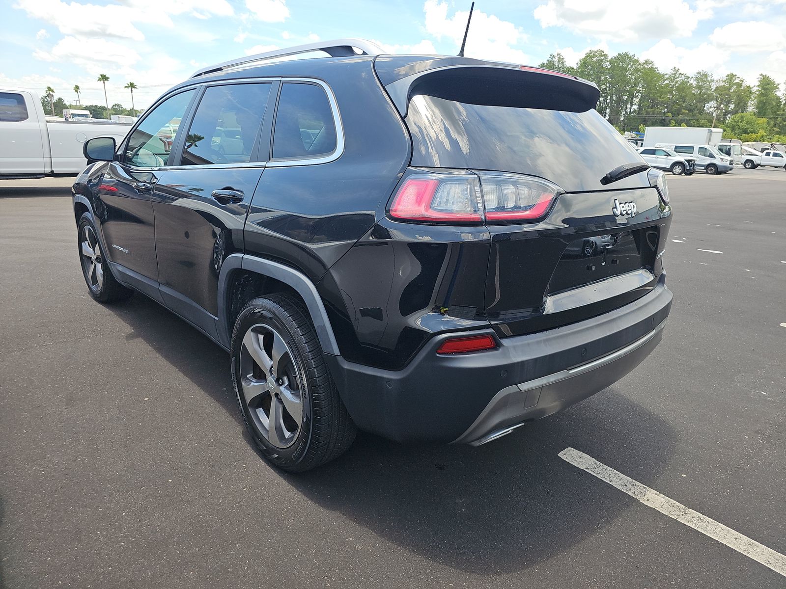 2019 Jeep Cherokee Limited FWD