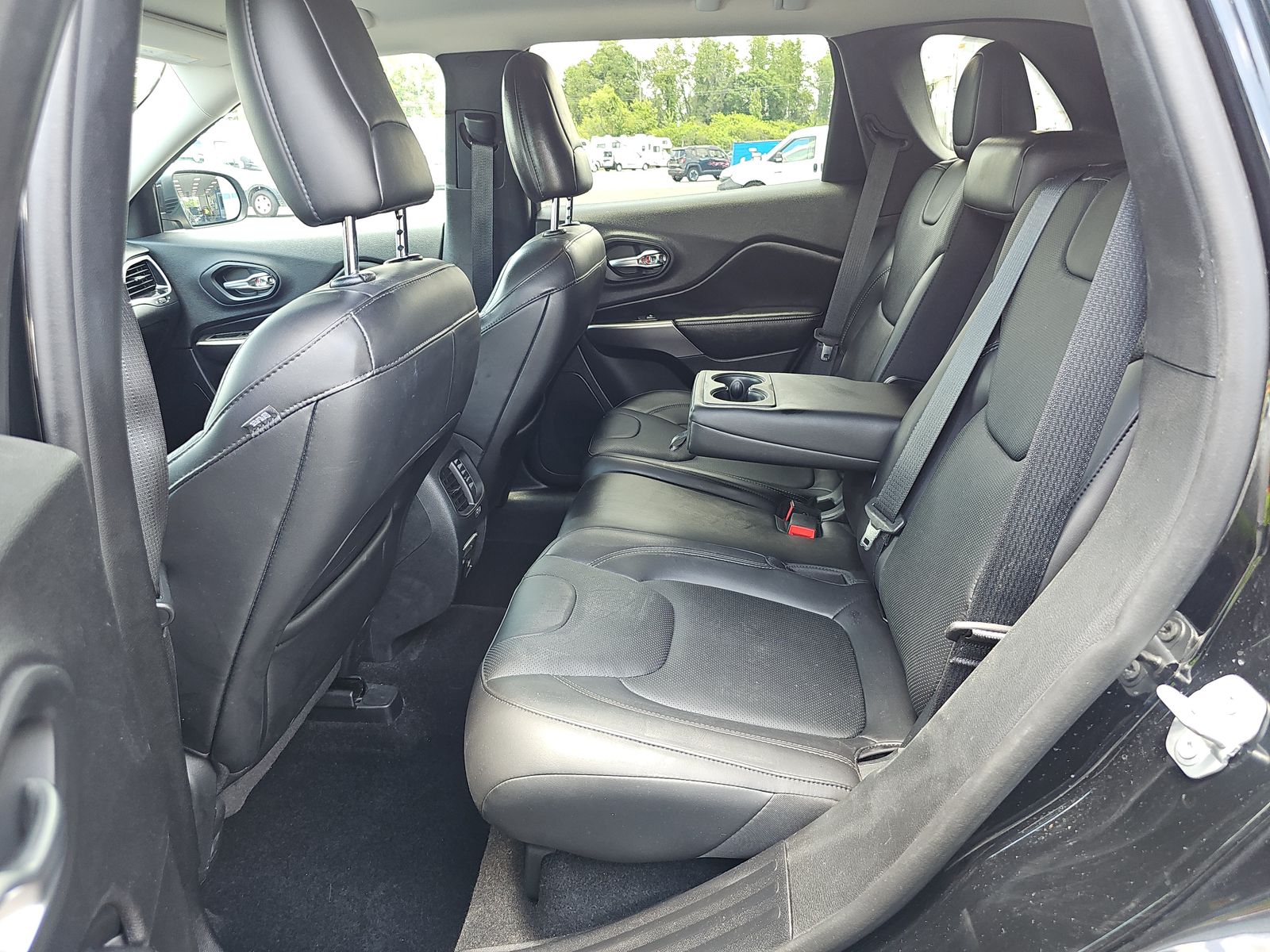 2019 Jeep Cherokee Limited FWD