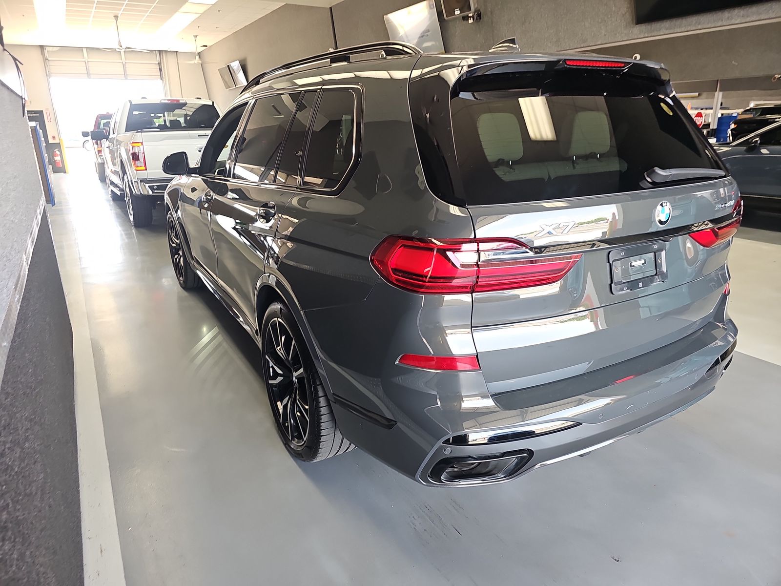 2022 BMW X7 xDrive40i AWD